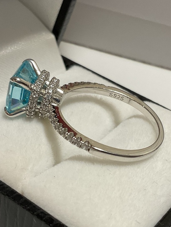Pandora Jewelry - Elegant Sterling Silver S925 Blue Stone Statement Ring size 8